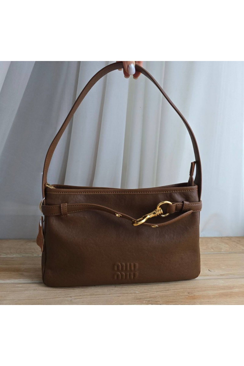 MIU MIU Кожаная сумка 32x18 см