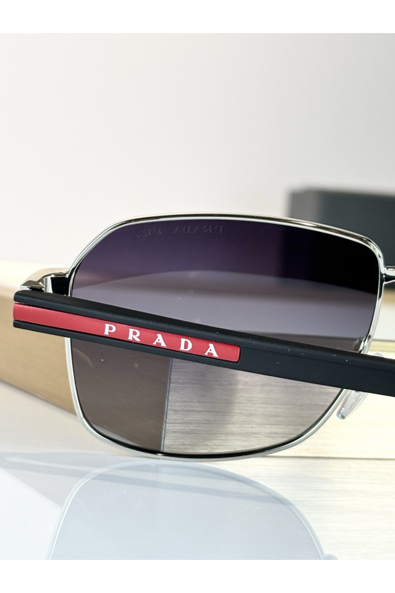 Prada Солнцезащитные очки Linea Rossa