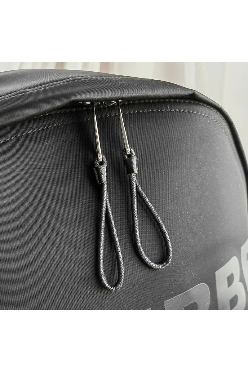 Burberry Нейлоновый рюкзак Horseferry logo 40x30 см