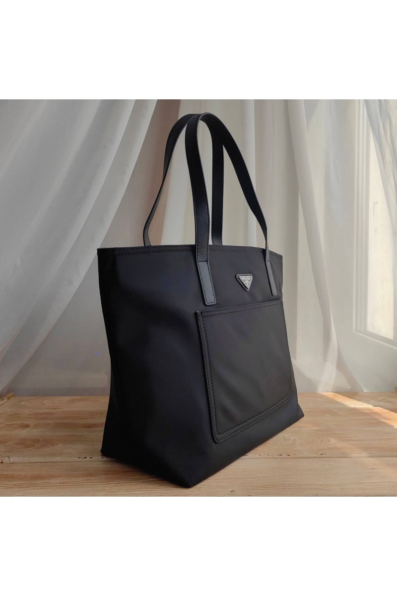 Prada Женская сумка-тоут Re-Nylon 30x28 см