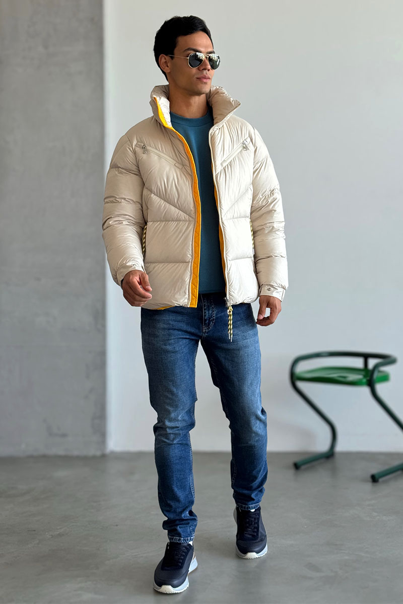 Moncler Мужской бежевый пуховик Katmai 