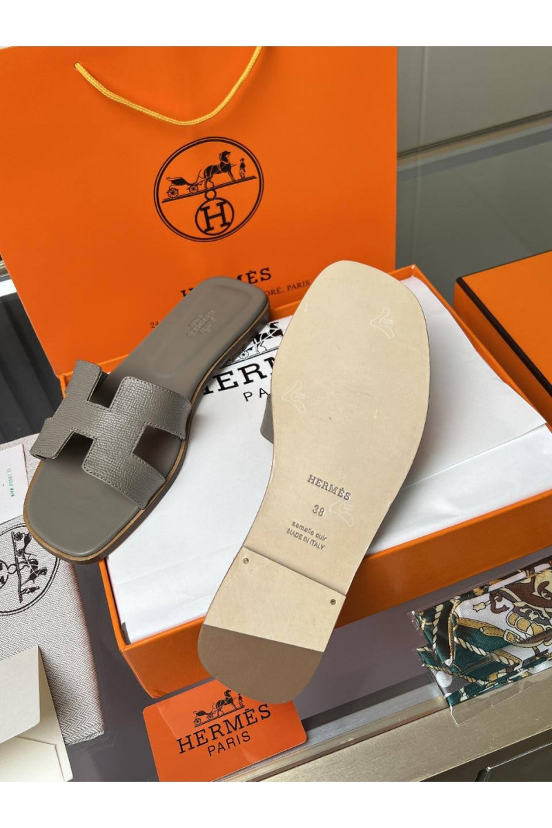 Hermes Женские кожаные шлёпанцы  Premium - Grey