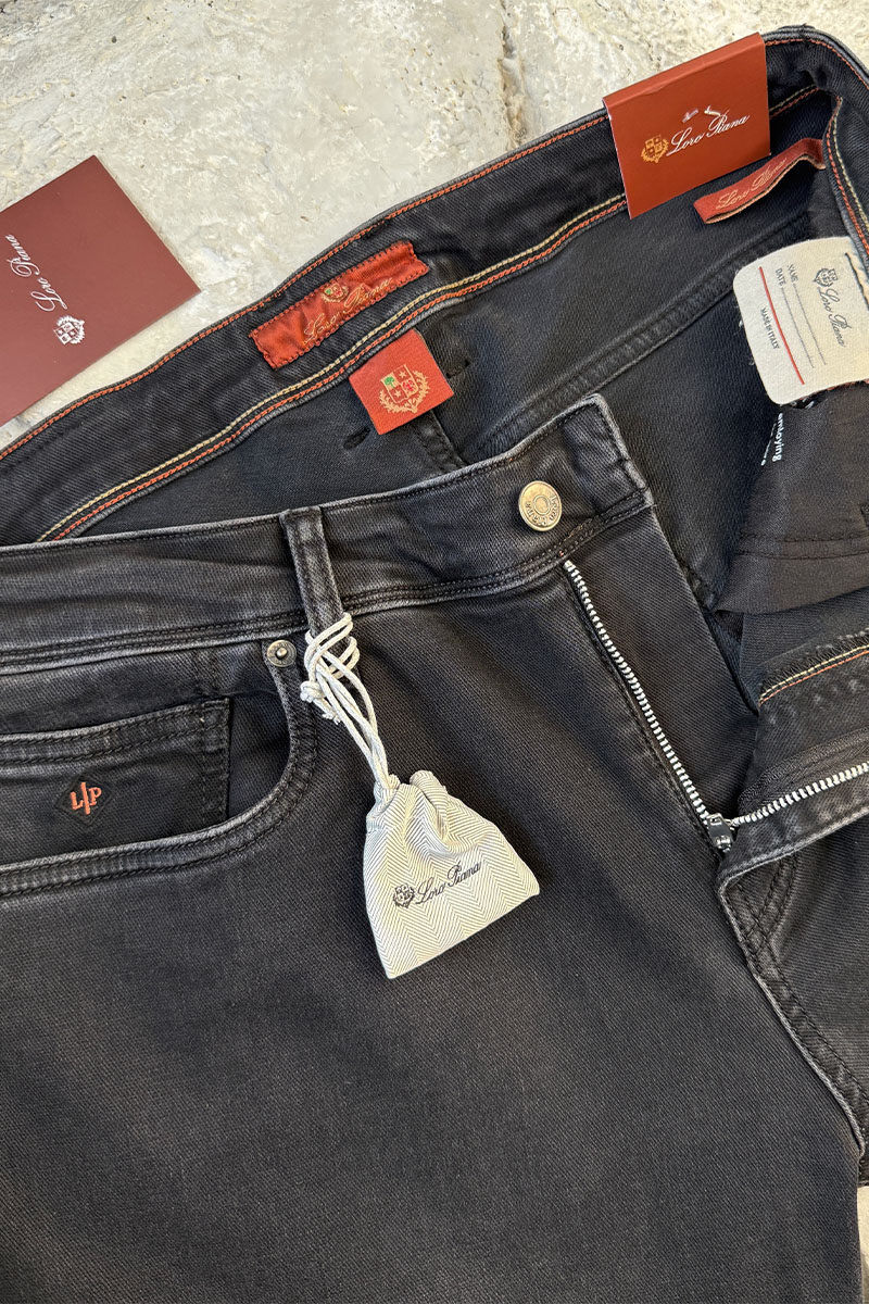 Loro Piana Мужские джинсы чёрного цвета 
