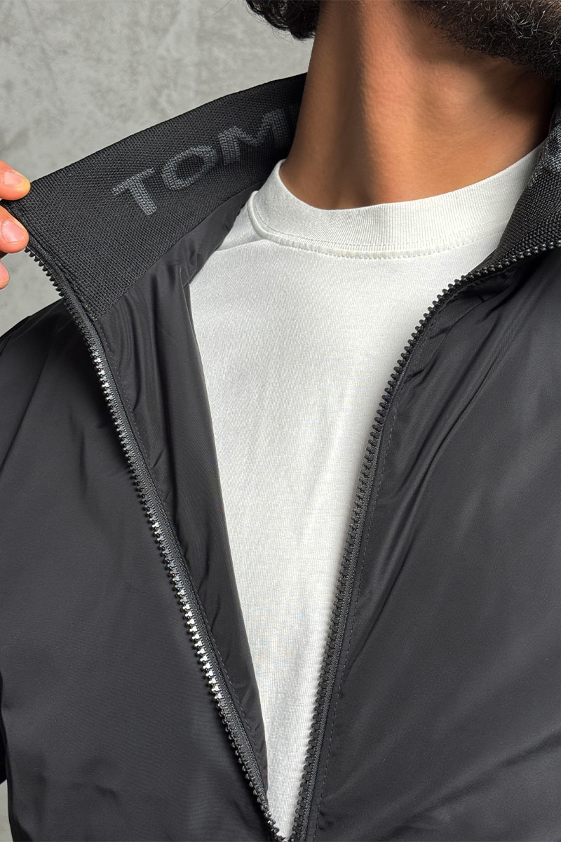Tommy Hilfiger Мужская ветровка чёрного цвета