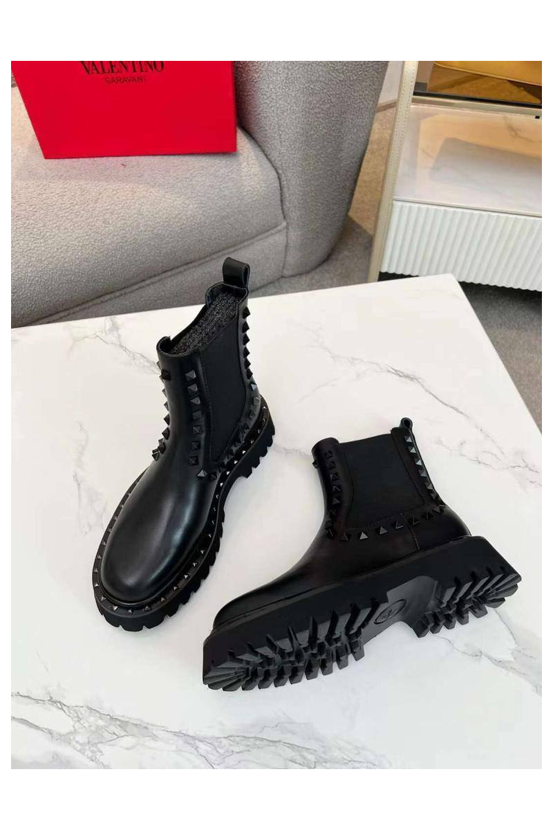 Valentino Женские кожаные ботинки с мехом 