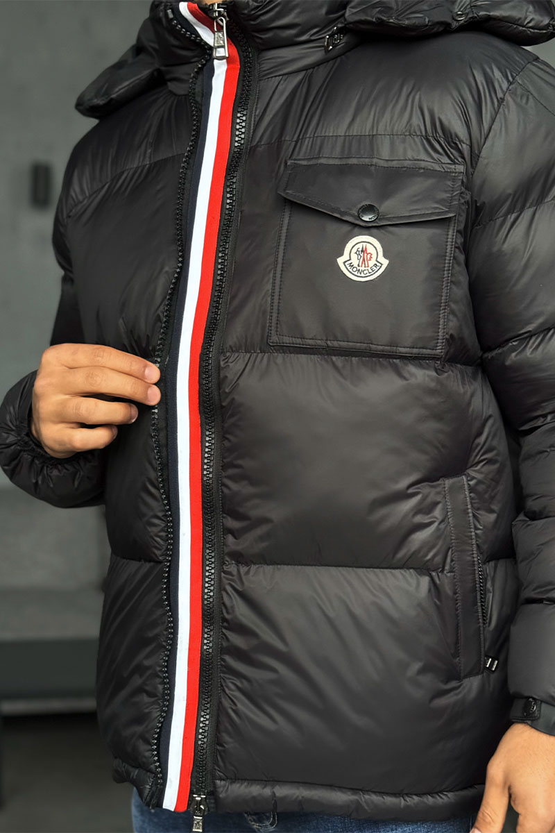 Moncler Мужская куртка чёрного цвета