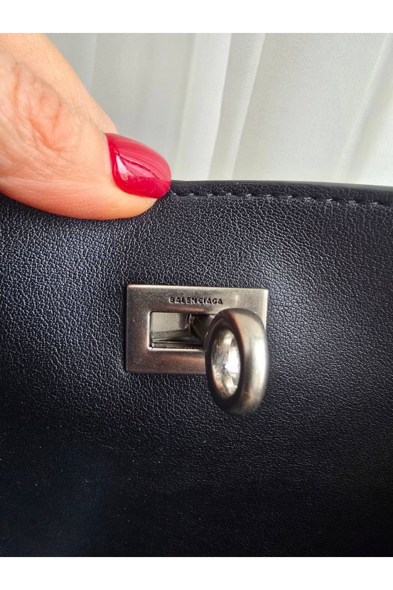 Balenciaga Кожаная сумка 37x34 см