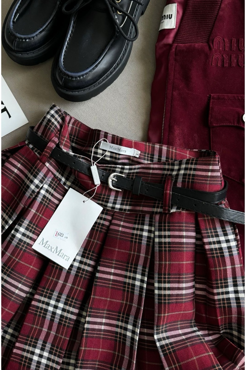 Max Mara Женская красная юбка Max Mara