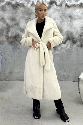 Женская эко шуба из стриженной норки белого цвета