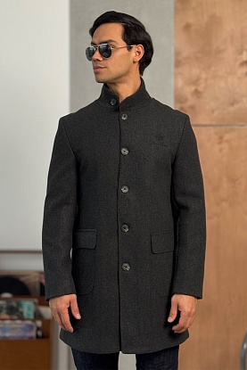 Мужское пальто серого цвета