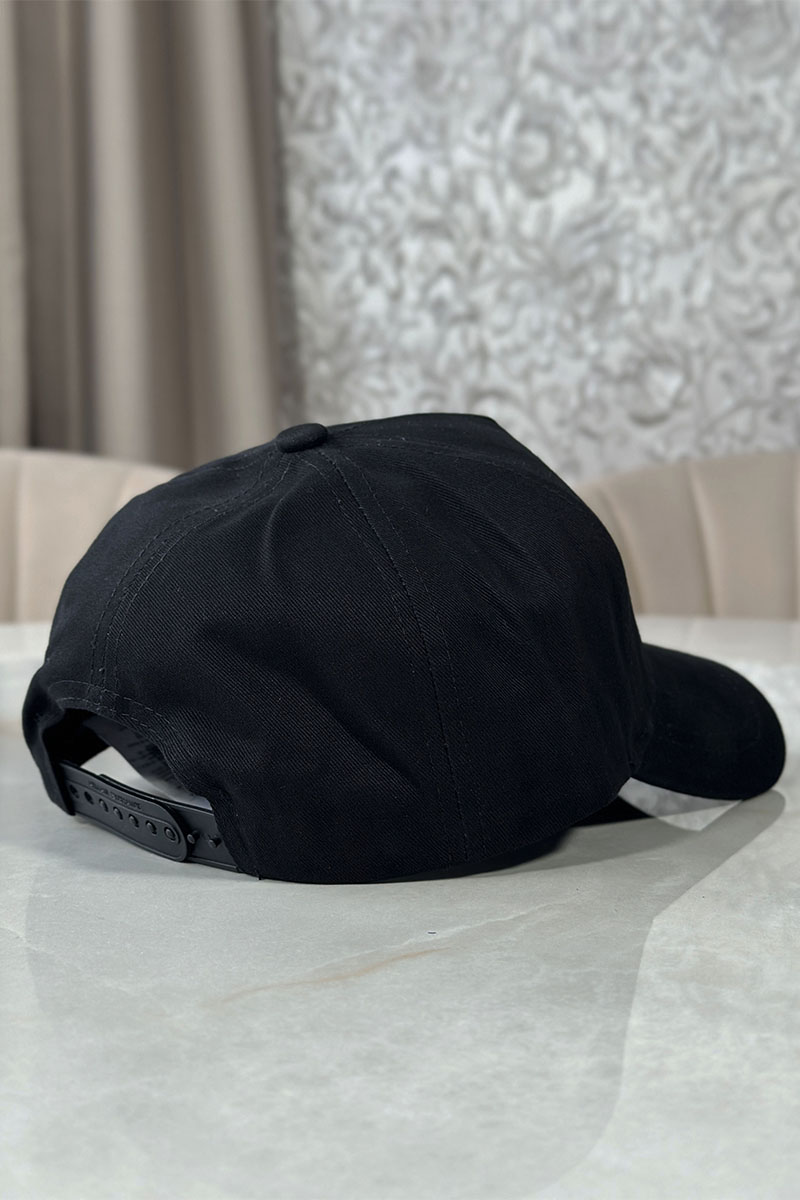 Emporio Armani EA7 Бейсболка чёрного цвета embroidered-logo
