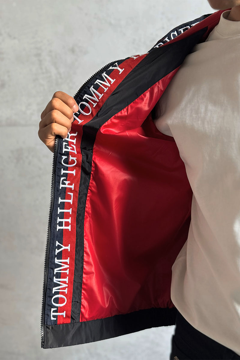 Tommy Hilfiger Мужская ветровка чёрного цвета