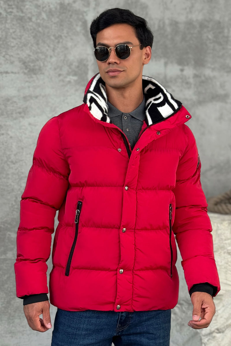 Moncler Куртка красного цвета logo-patch