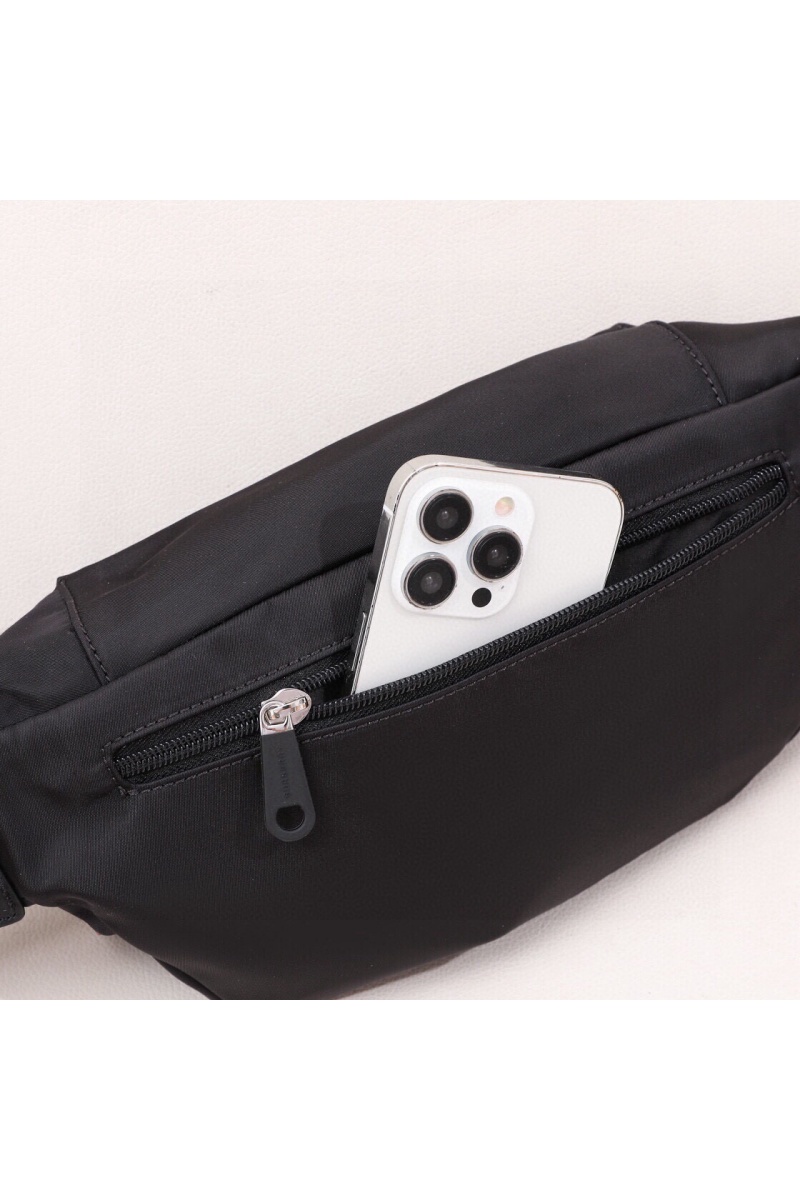Burberry Чёрная сумка на пояс Sonny Premium 31x7.5x16 см