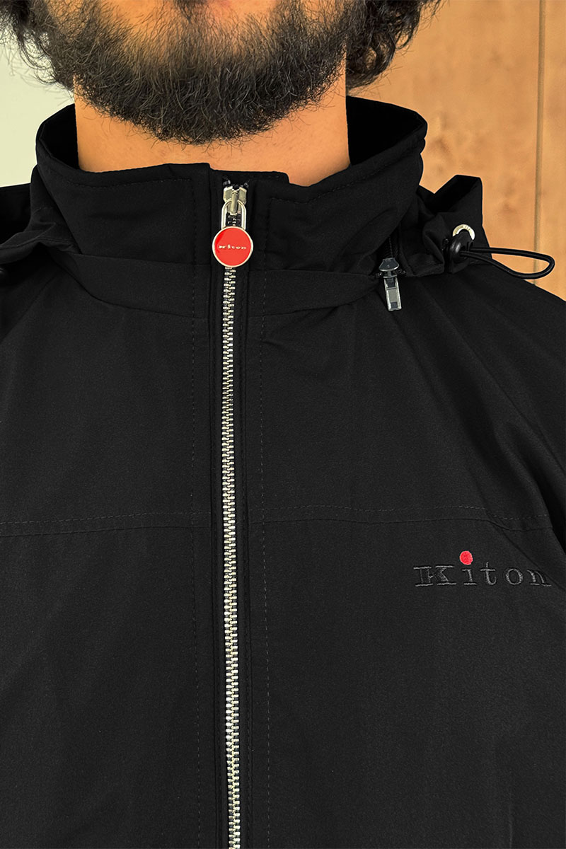 Kiton Мужская чёрная ветровка 