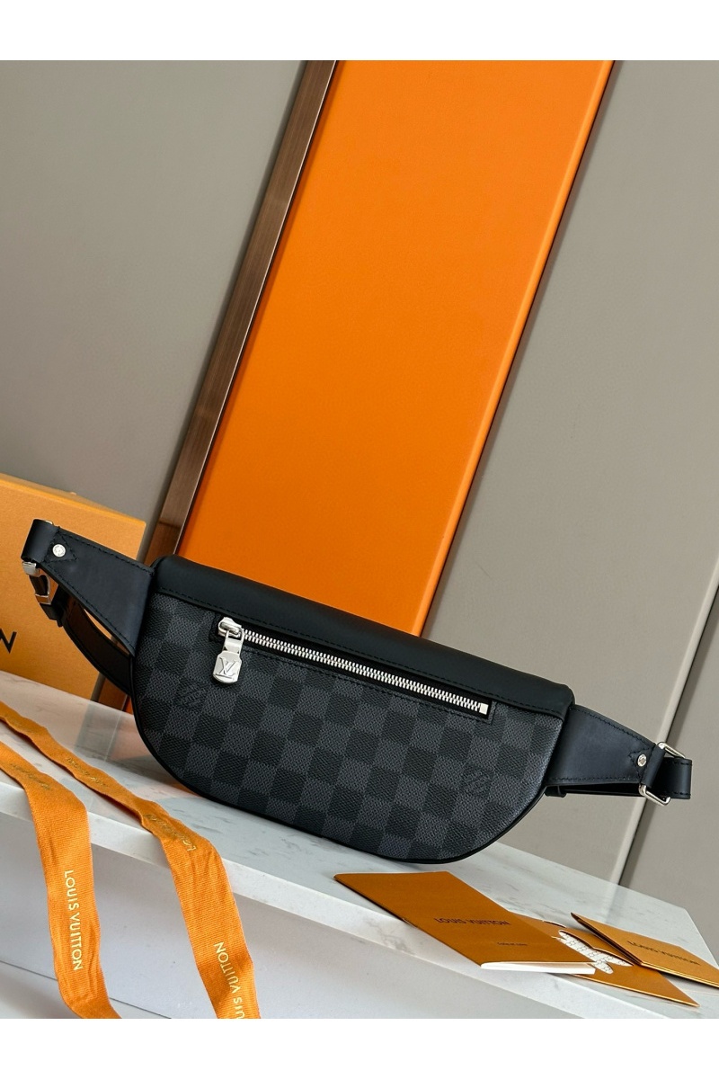 Lоuis Vuittоn Кожаная сумка на пояс Discovery Premium 26x13x7 см
