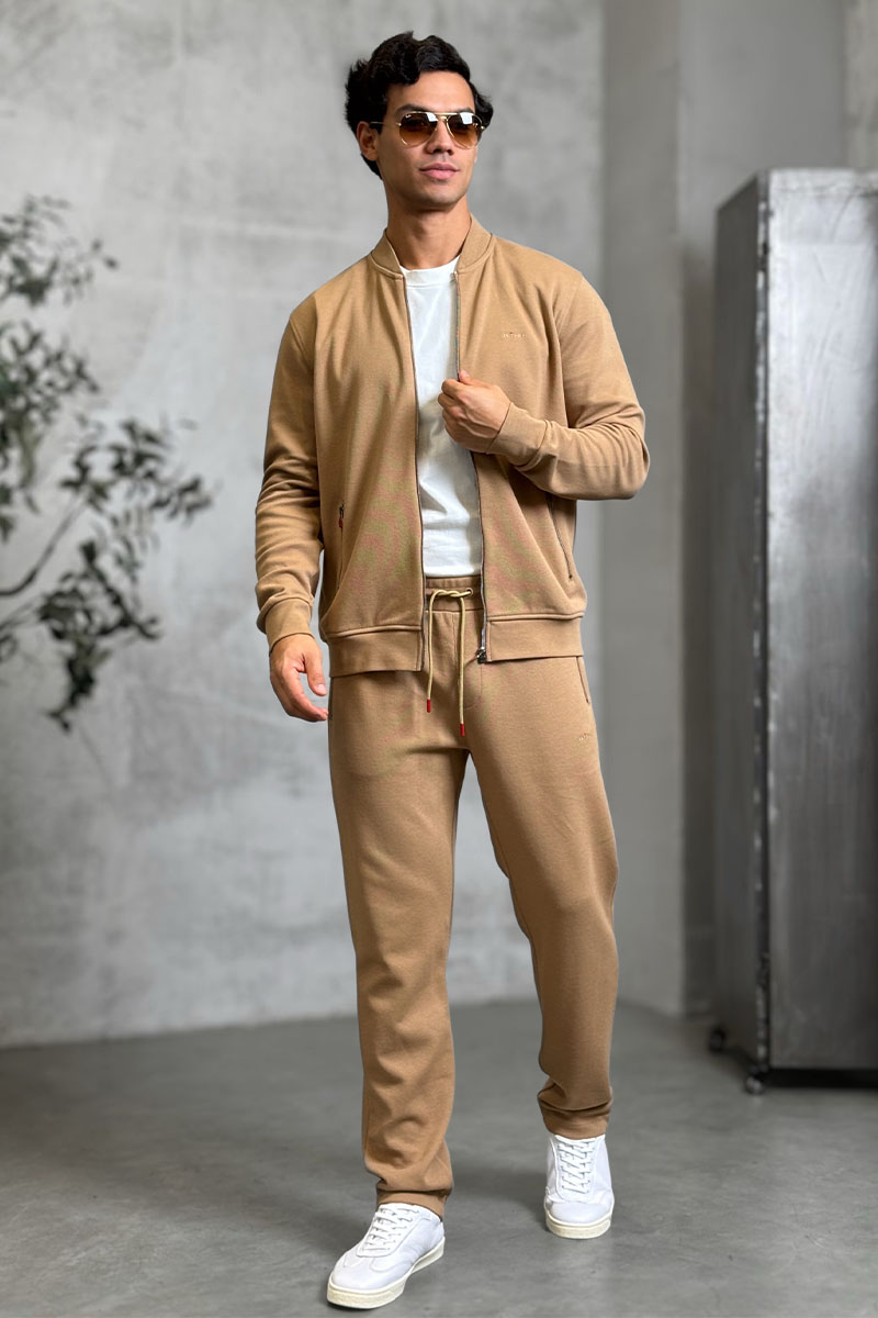 Kiton Спортивные штаны бежевого цвета