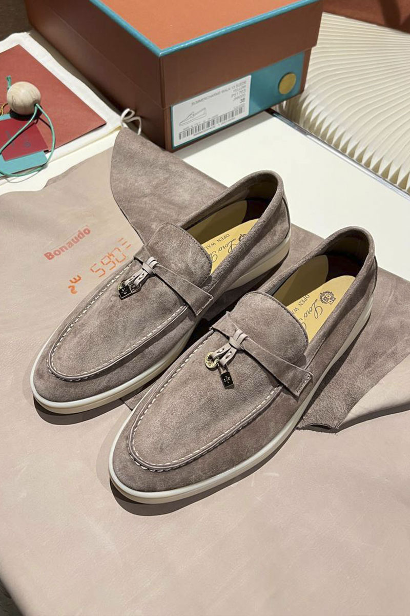 Loro Piana Женские замшевые лоферы Summer Charms Walk premium
