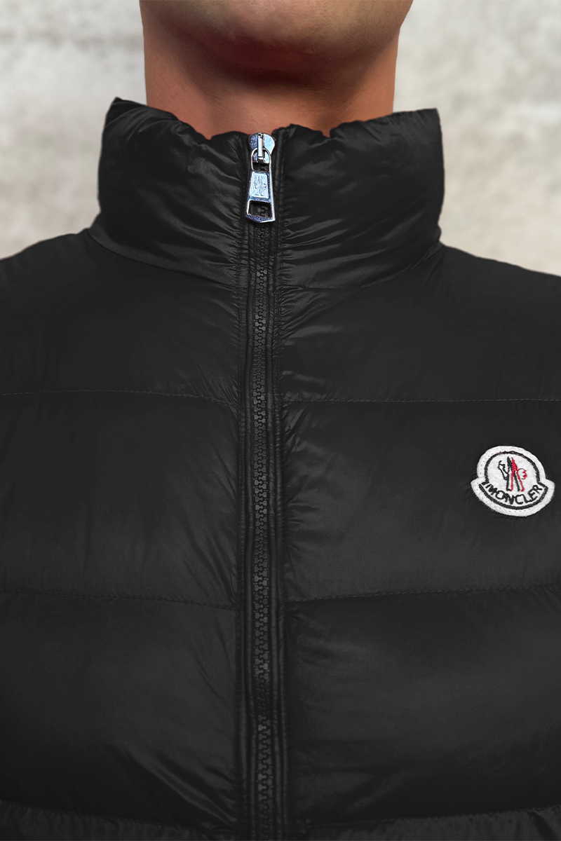 Moncler Мужской жилет чёрного цвета
