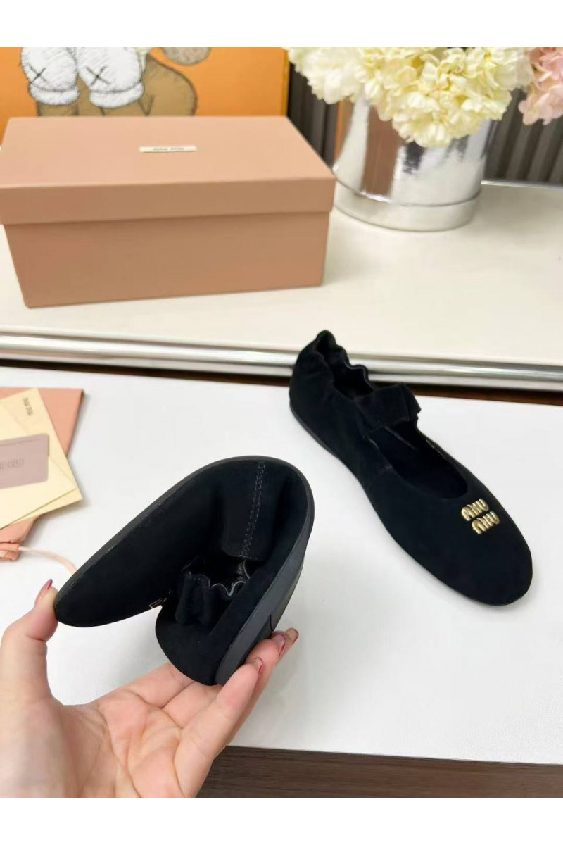 MIU MIU Женские замшевые балетки с круглым мысом 