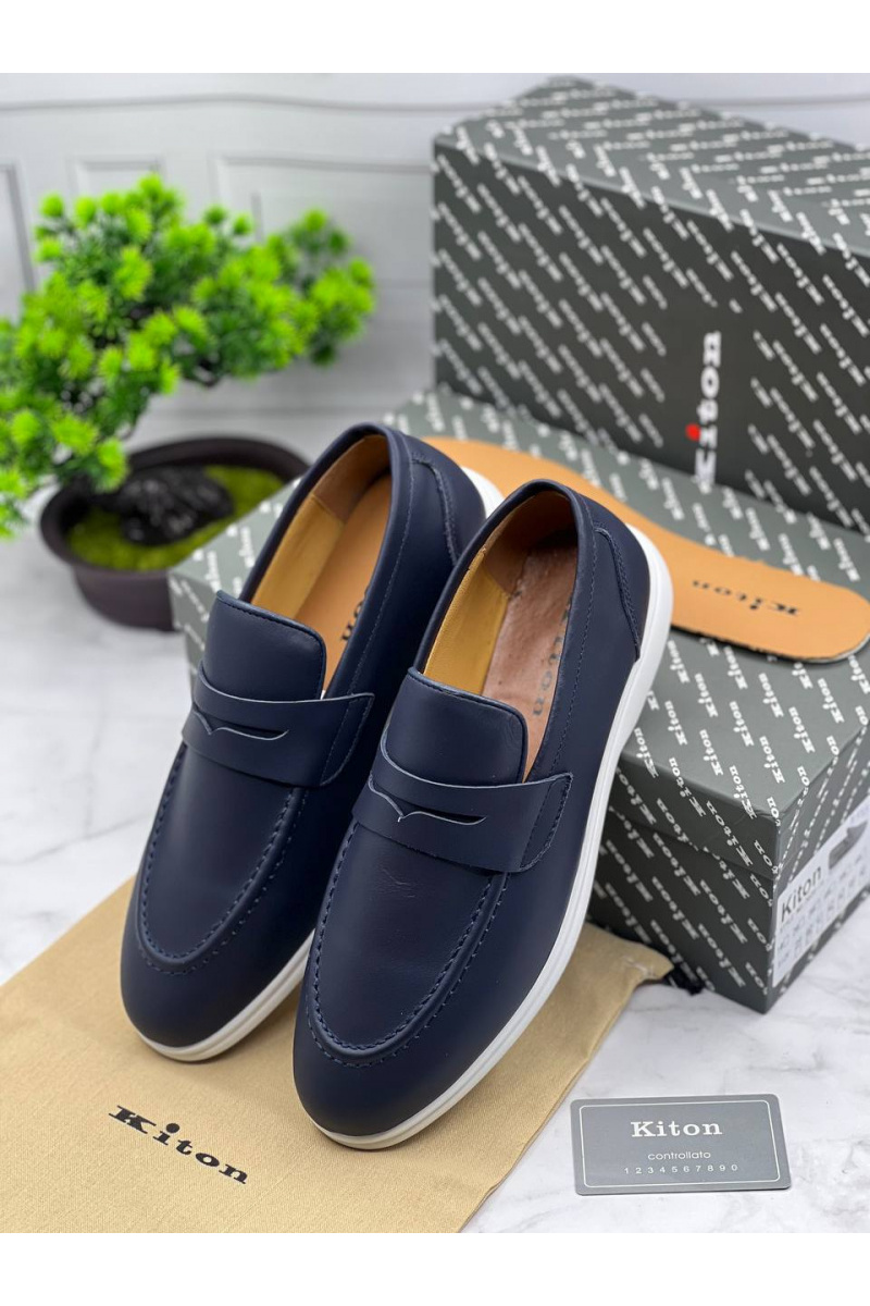Kiton Кожаные лоферы тёмно-синего цвета