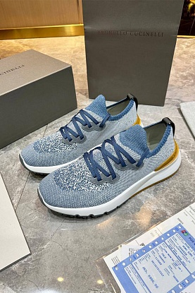 Текстильные кроссовки голубого цвета