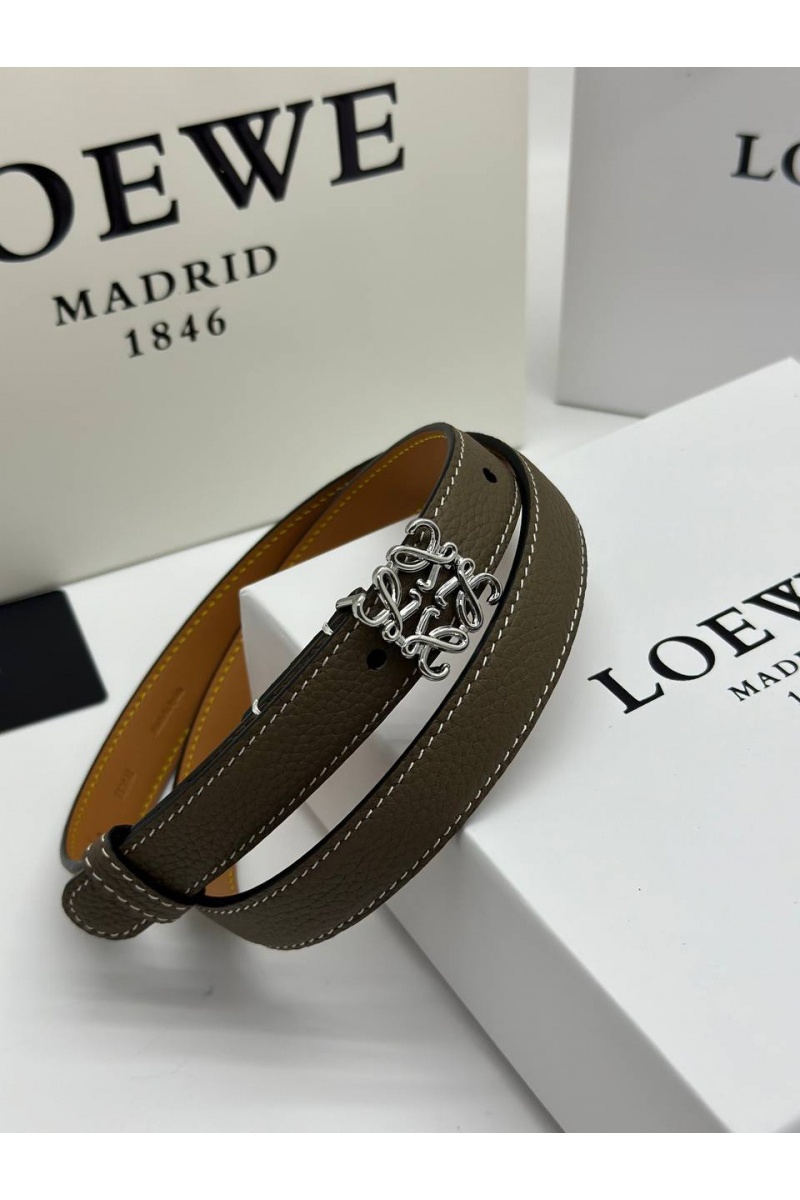 Loewe Женский кожаный ремень Anagram - ширина 2 см, длина 75 / 80 / 85 / 90 см (2 расцветки)