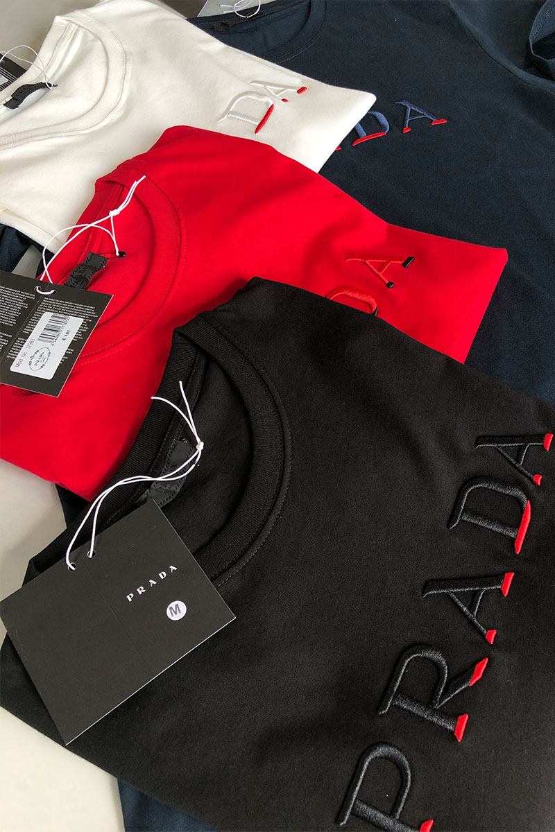 Prada Красная мужская футболка embroidered logo