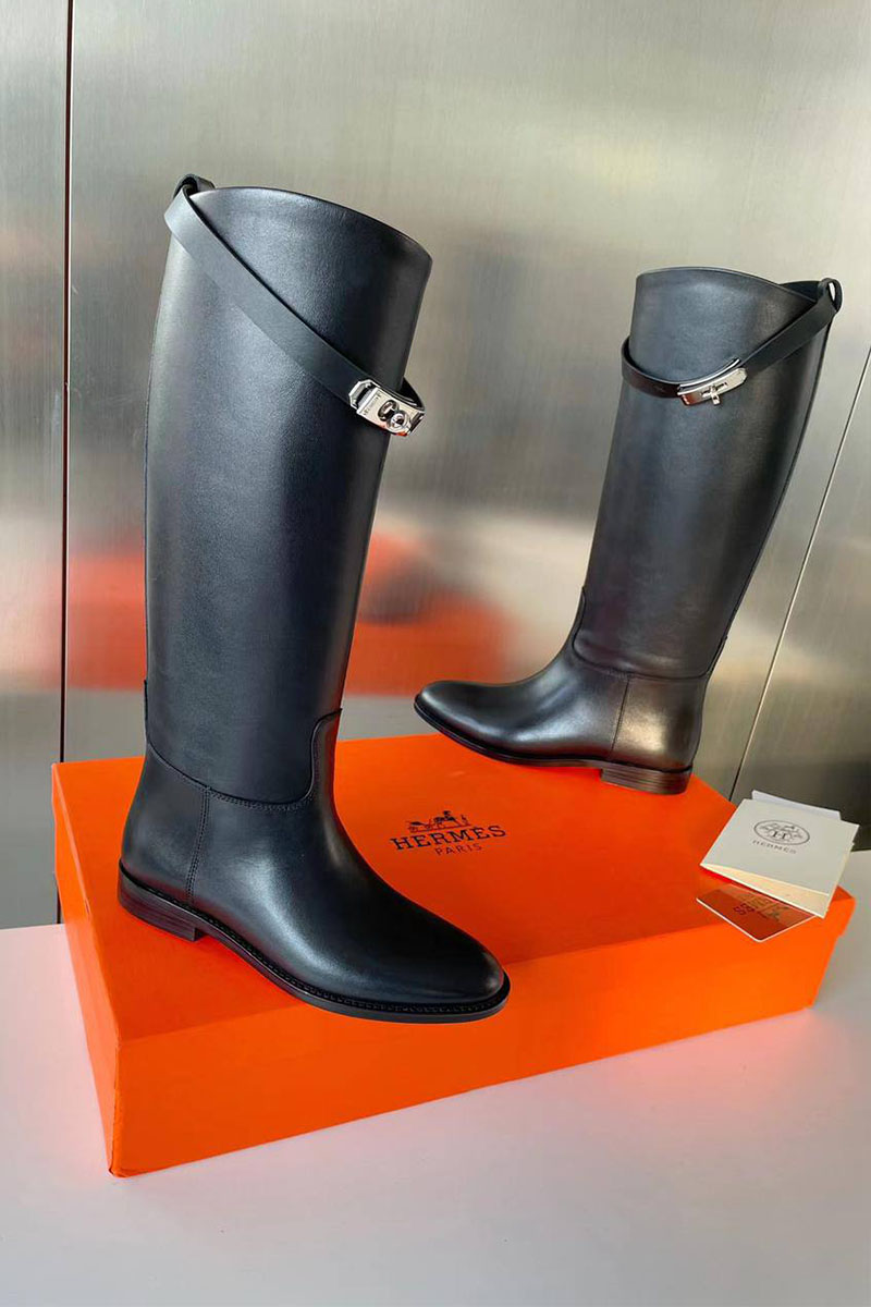 Hermes Женские кожаные сапоги чёрного цвета