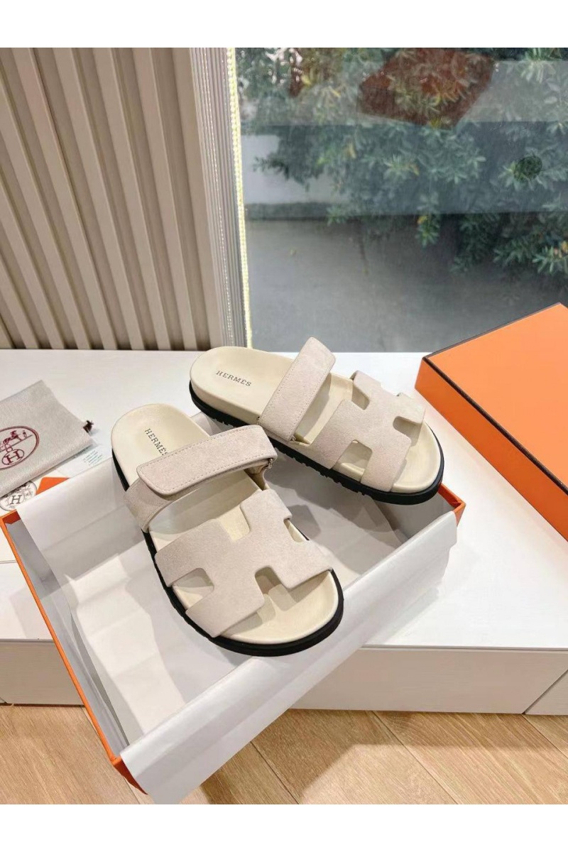 Hermes Женские замшевые сандалии Chypre - Beige / Black