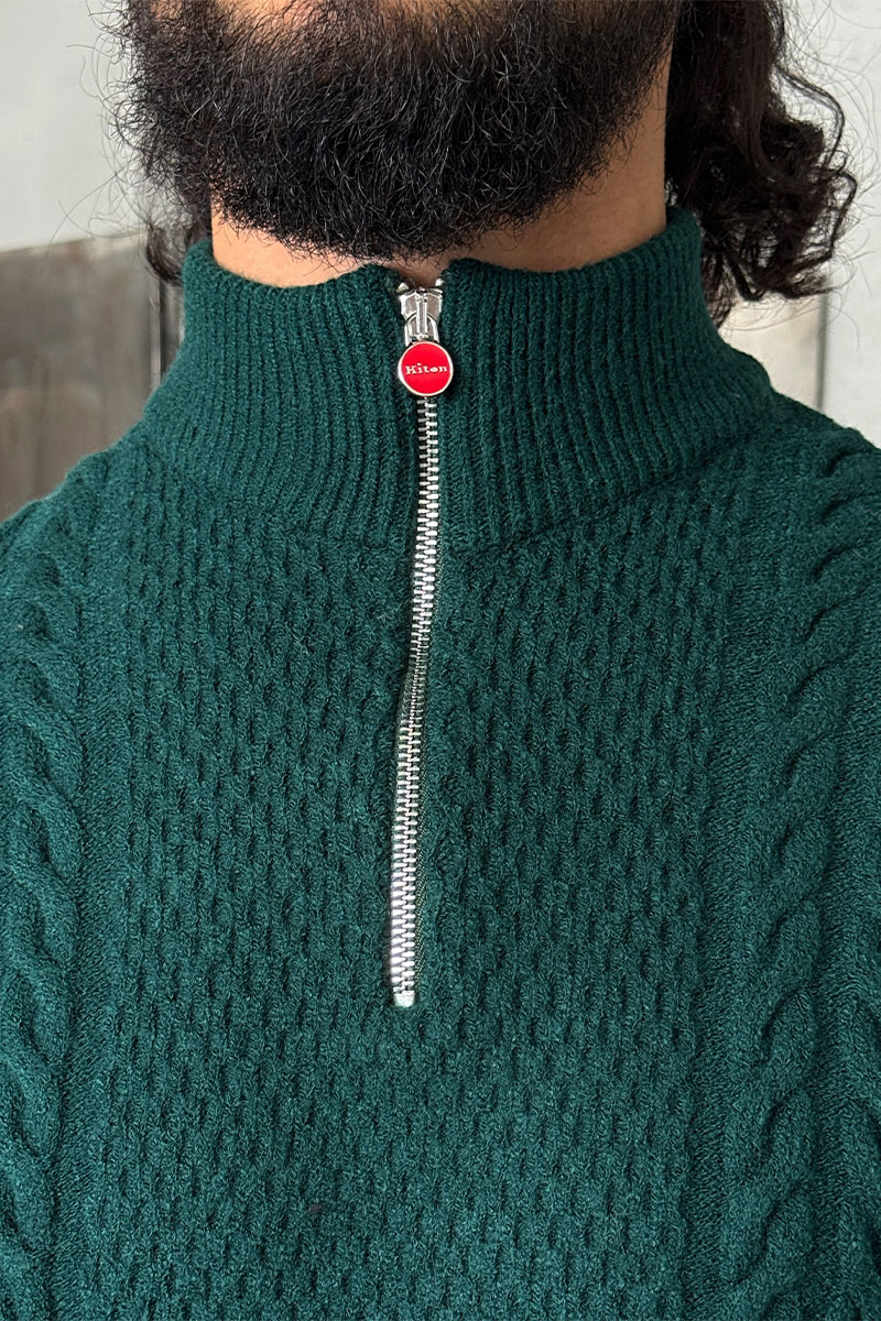 Kiton Мужской свитер зелёного цвета 