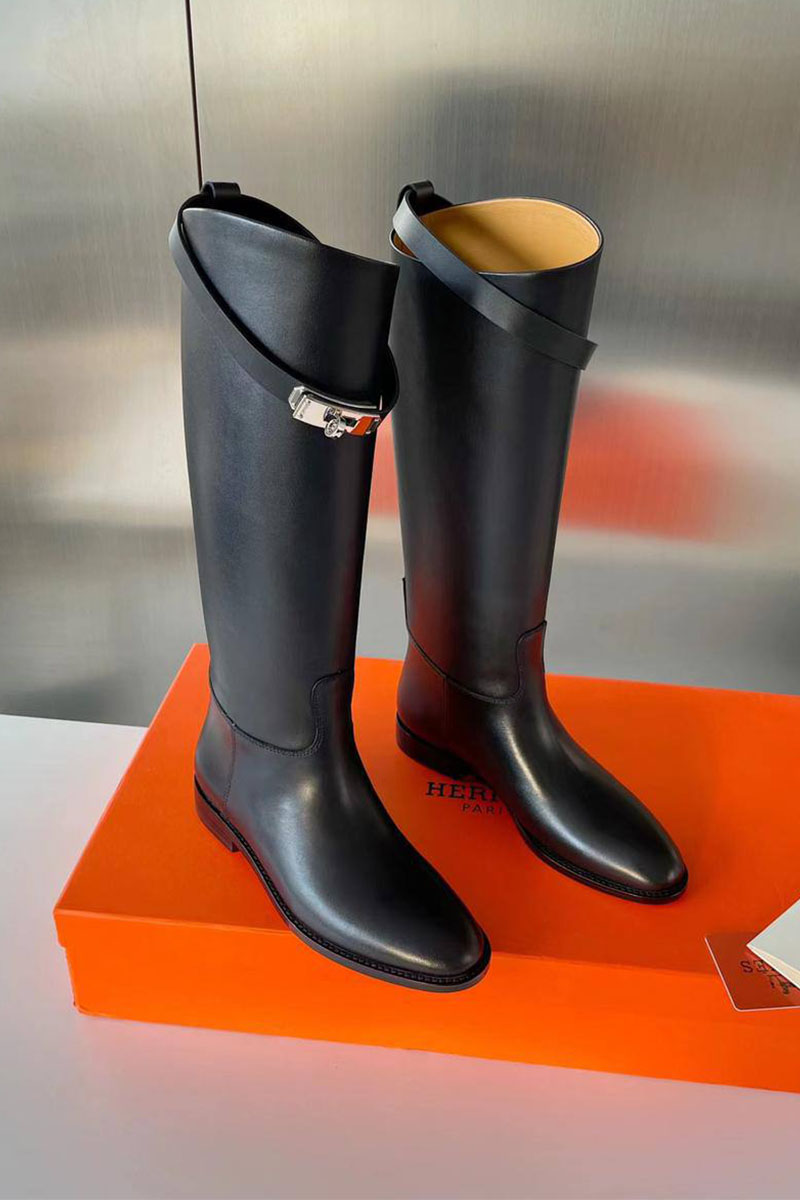 Hermes Женские кожаные сапоги чёрного цвета