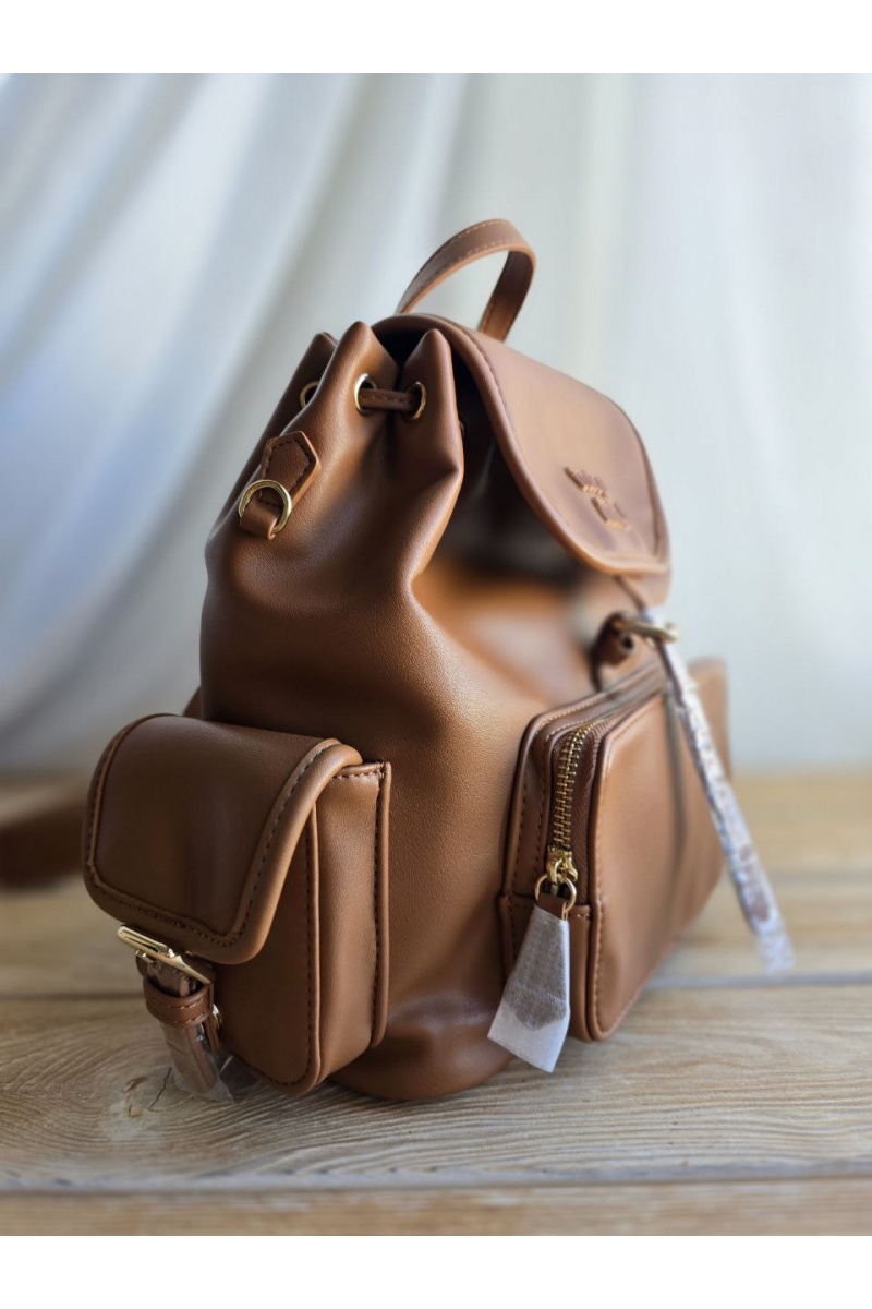 MIU MIU Кожаный рюкзак 30x25 см - Brown