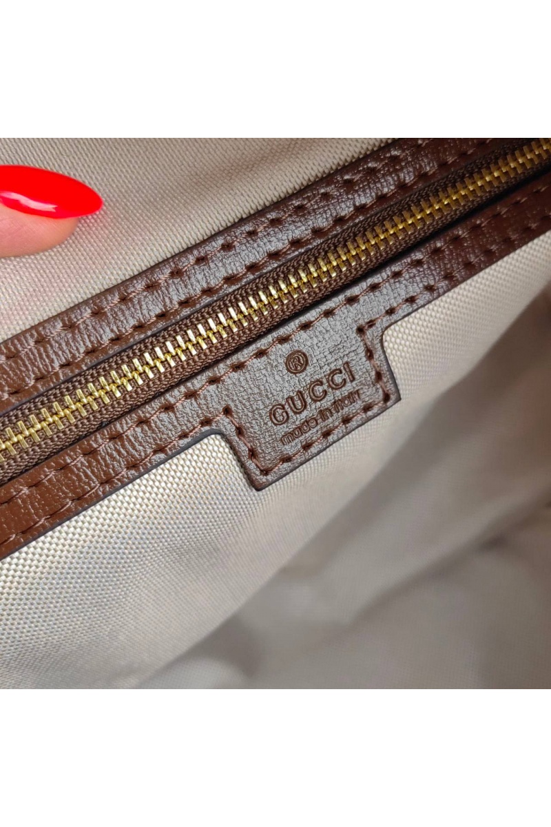 Gucci Дорожная сумка Interlocking G Duffle Bag in Beige 40x25 см