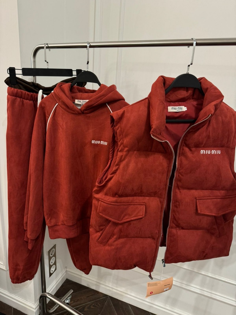 MIU MIU Женский красный комплект тройка 