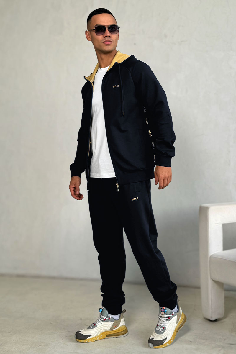 Hugо Воss Мужской тёмно-синий костюм