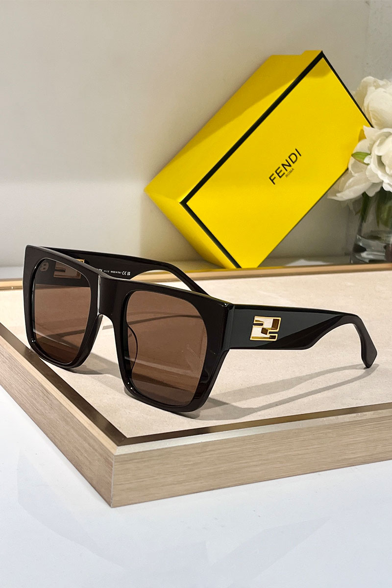 Fendi Солнцезащитные очки Baguette