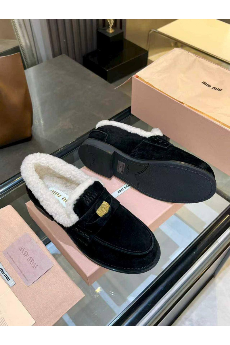 MIU MIU Женские лоферы с мехом premium  - Black