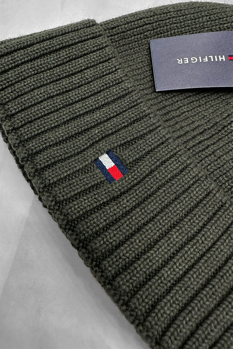 Tommy Hilfiger Шапка цвета хаки essential flag 