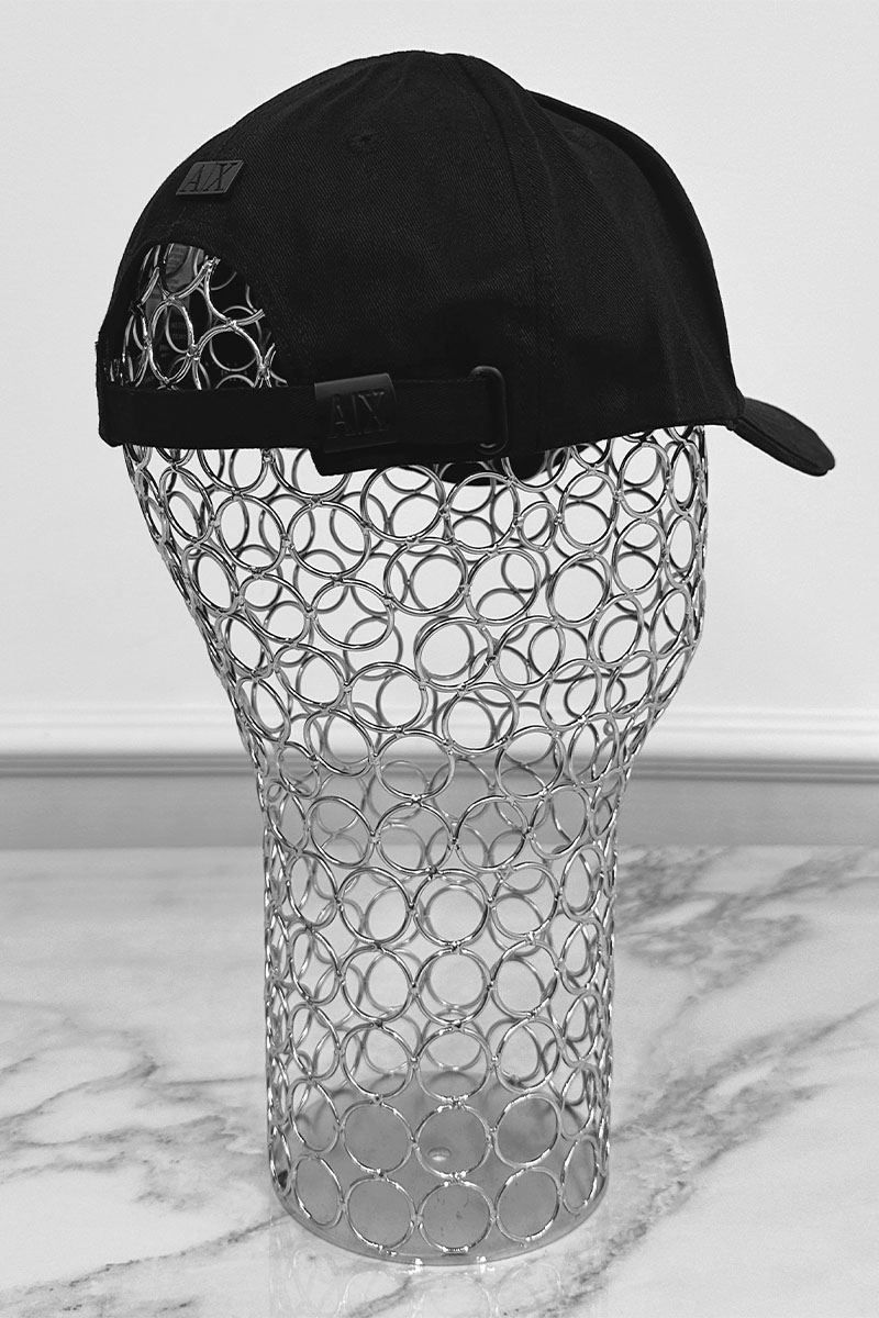 Emporio Armani EA7 Бейсболка чёрного цвета embroidered-logo