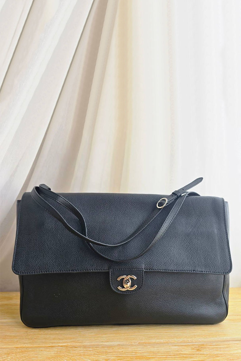 Chаnеl Кожаная сумка Maxi Flap 38x23 см