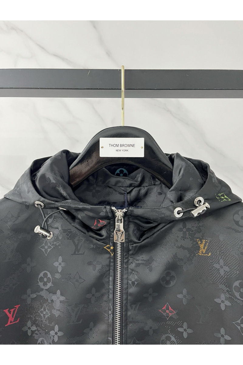 Lоuis Vuittоn Ветровка чёрного цвета Monogram