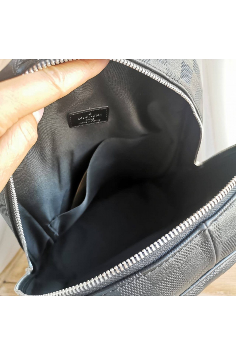 Lоuis Vuittоn Кожаный рюкзак Damier Infini 40x30x13 см