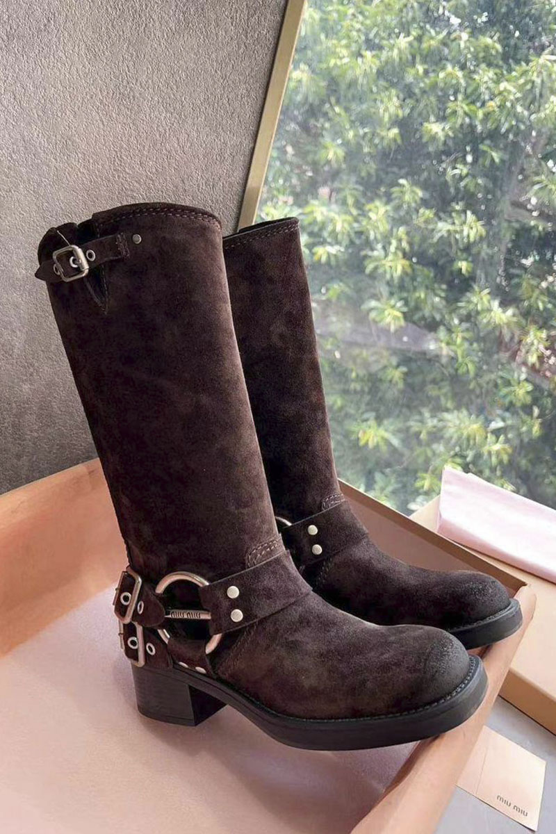 MIU MIU Женские замшевые сапоги Ankle Premium