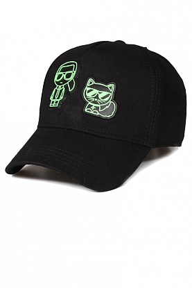 Чёрная бейсболка