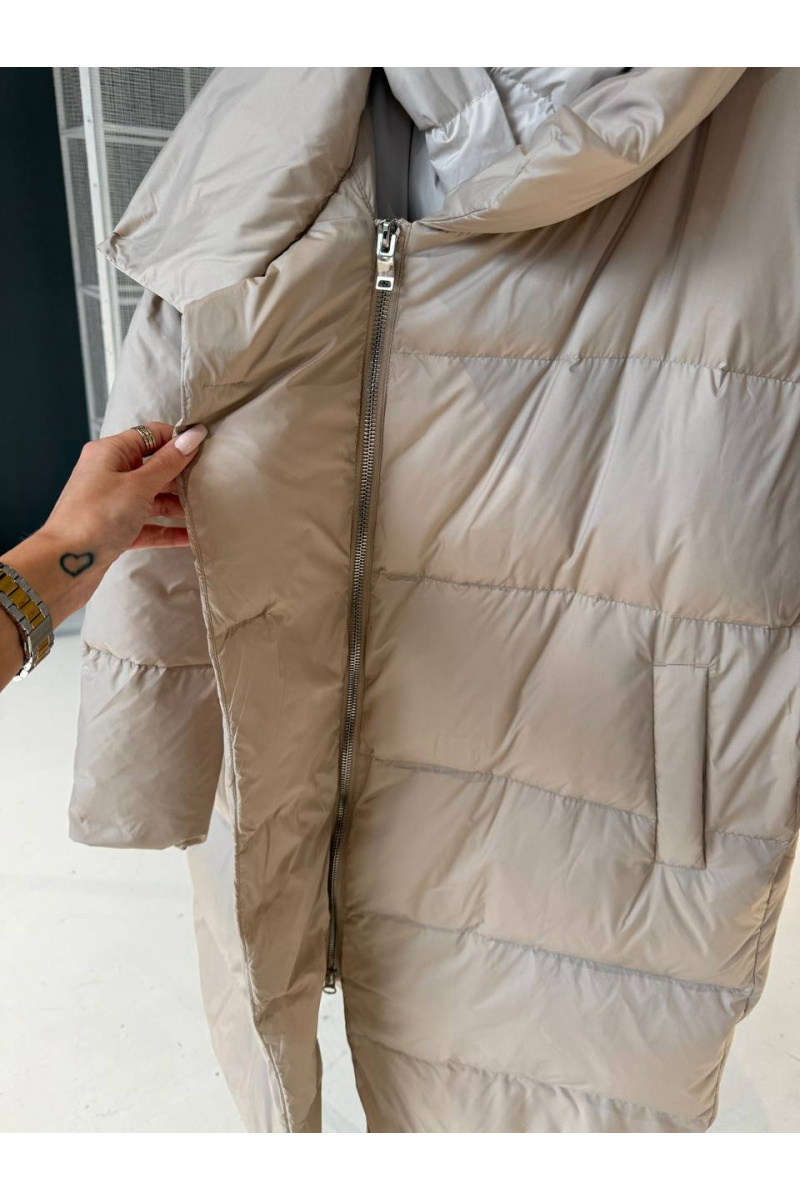 Max Mara Женский бежевый пуховик Max Mara