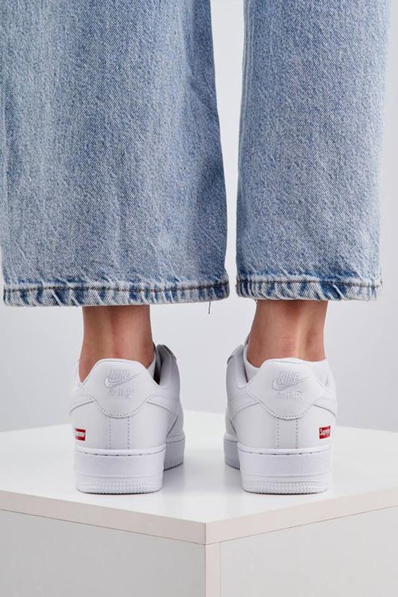 Nike Кроссовки Supreme x AF1 - White / Red 