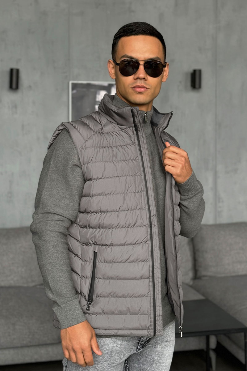 Emporio Armani EA7 Мужской жилет серо-бежевого цвета