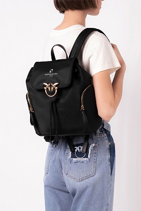 Женский нейлоновый рюкзак Love Recycled 27x27 см