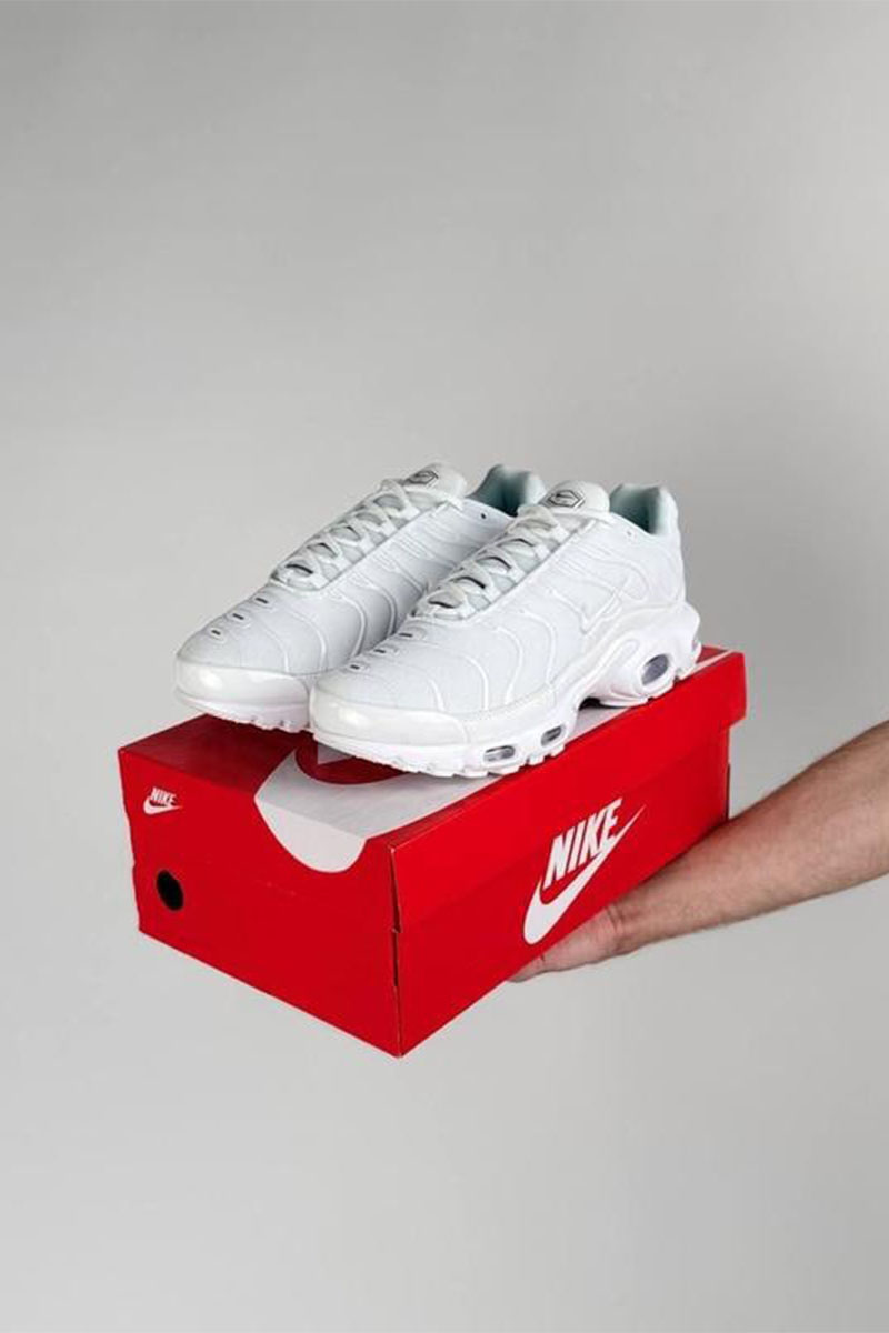 Nike Кроссовки AM Plus "Triple White"